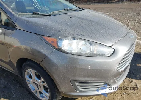 2014 Ford Fiesta Se z USA, uszkodzony, nr VIN 3FADP4BJ7EM240263